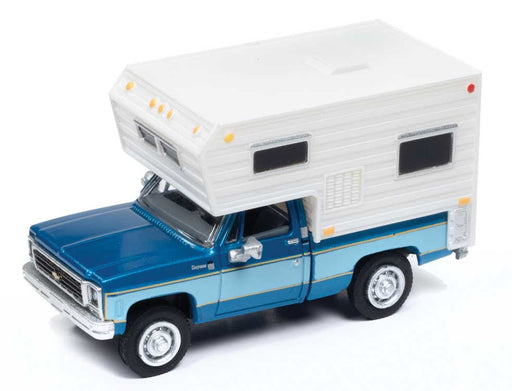 Classic Metal Works 30674 HO Scale 1977 Chevrolet Fleetside Pickup Truck with Camper Bright Blue Poly