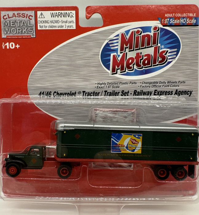 Classic Metal Works 31158 HO Scale Tractor with Van Trailer Railway Express Agency (Rayovac Ad)