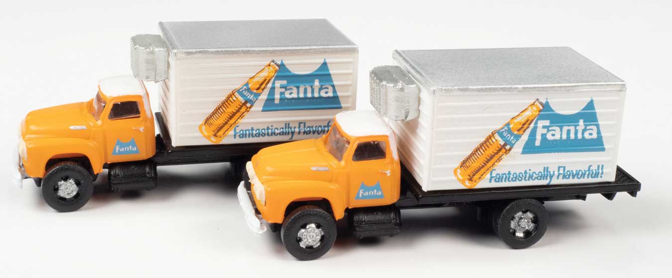 Classic Metal Works 50440 N Scale 1954 Ford Refrigerated Box Truck Fanta 2 Pack