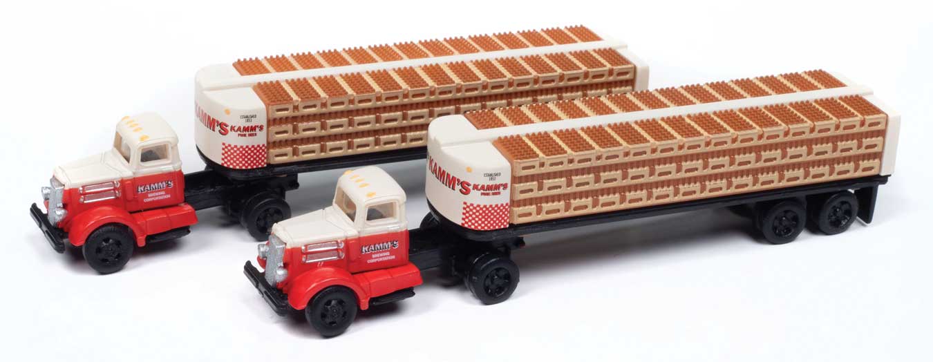 Classic Metal Works 51208 N Scale IH R-190 Tractor with Flatbed Trailers Kamm's Beer 2 Pack