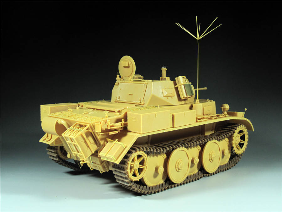 Classy Hobby MC16001 1/16 PzKpfW II Ausf.L Model Tank Kit (9th Panzer Division)
