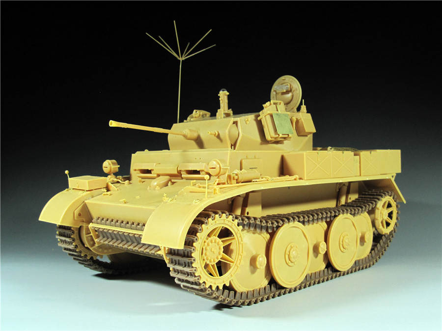 Classy Hobby MC16001 1/16 PzKpfW II Ausf.L Model Tank Kit (9th Panzer Division)