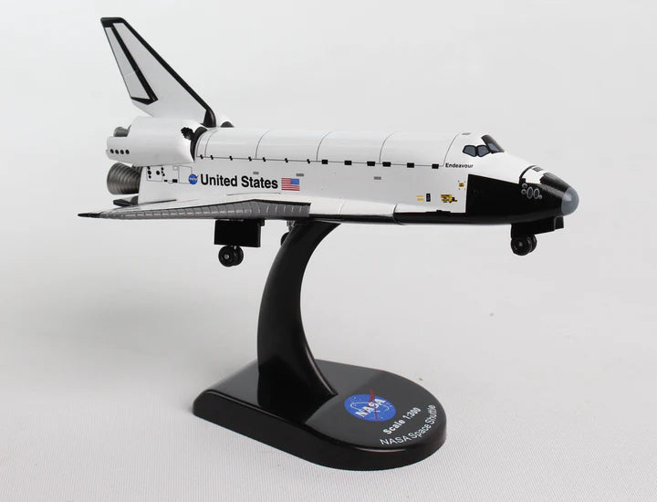 Daron PS5823 Postage Stamp 1/300 Space Shuttle Endeavor
