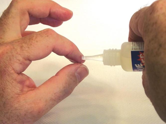 Deluxe Materials AD48 Glue Buster CA Debonder 28g