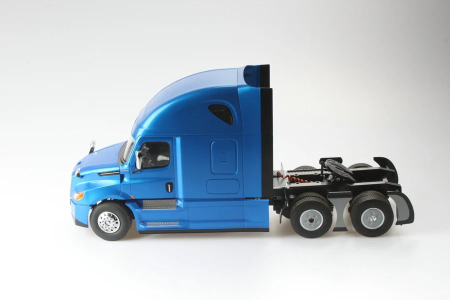 Diecast Masters 27006 1/16th Scale Freightliner Cascadia Raised Roof Sleeper Cab