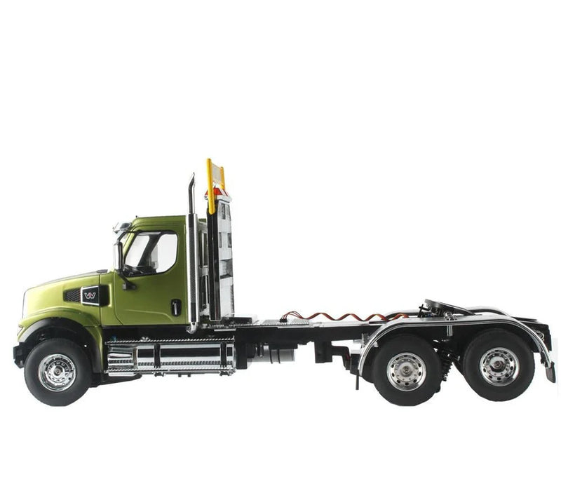 Diecast Masters 27009 1/16 Scale RTR Western Star 49X SFFA Tridem Axle Heavy Haul Tractor