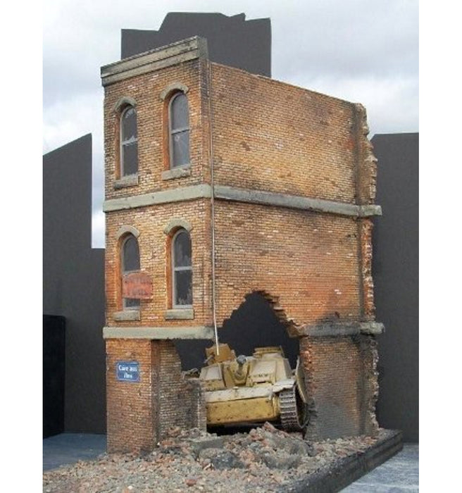 Dioramas Plus 1 1/35 Ruined Small 3-Story Brick Apartment Building (8.5"x4.5"x12")