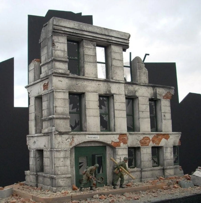 Dioramas Plus 2 1/35 Ruined Small 3-Story Government Building (12"x7")