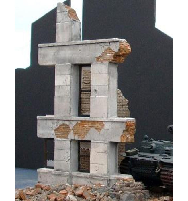 Dioramas Plus 4 1/35 Ruined Small Concrete/Brick Building (6"x6"x8")