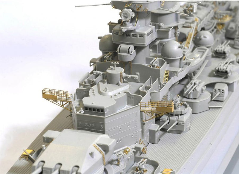 Dragon Models 1040 1/350 German Battleship Scharnhorst 1943 (SmartKit) Model Ship Kit