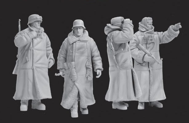 Dragon Models 6518 1/35 German Infantry In Wachtmantel (Leningrad 1943) Model Kit