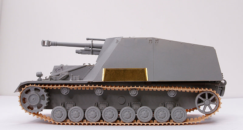 Dragon Models 6535 1/35 Sd.Kfz.165 Hummel-Wespe Model Kit