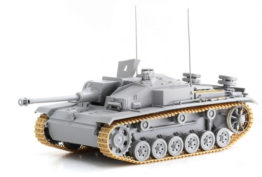 Dragon Models 6620 1/35 StuG. III F/8 Early Production (SmartKit) Model Kit