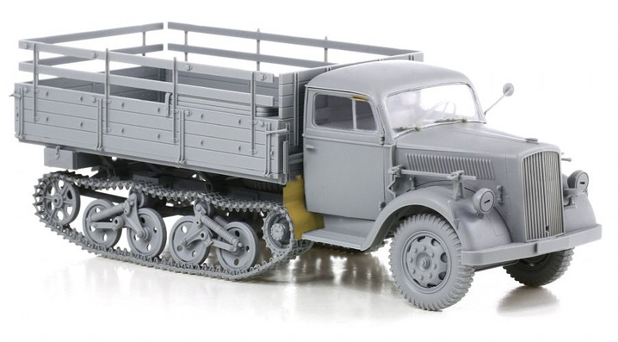 Dragon Models 6761 1/35 Sd.Kfz.3a "Maultier" German Half-Track Truck Model Kit