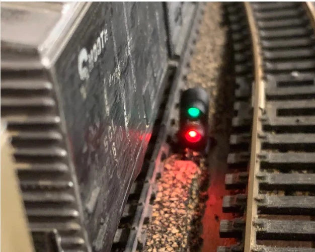 Dwarvin DVFLBS101-3 HO Scale Fiber-Lit 2-Color Dwarf Signals (3 Pack)