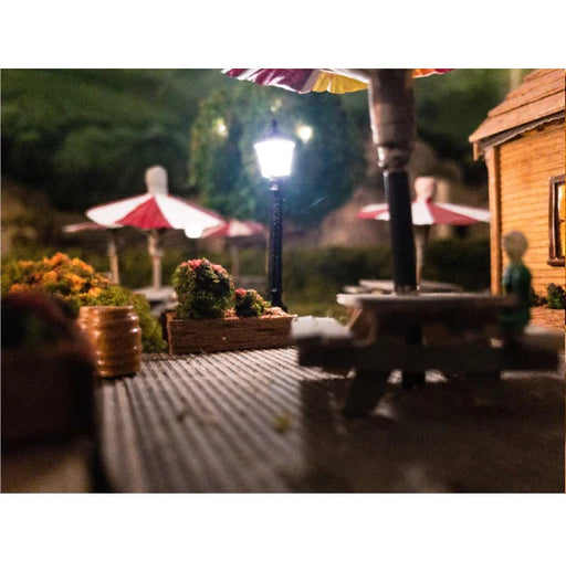 Dwarvin DVSL102BL HO Scale Black Fiber-Lit Carriage Lamps (3 Pack)