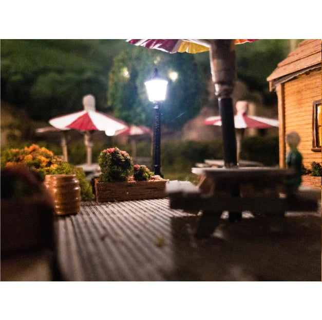 Dwarvin DVSL102BL HO Scale Black Fiber-Lit Carriage Lamps (3 Pack)