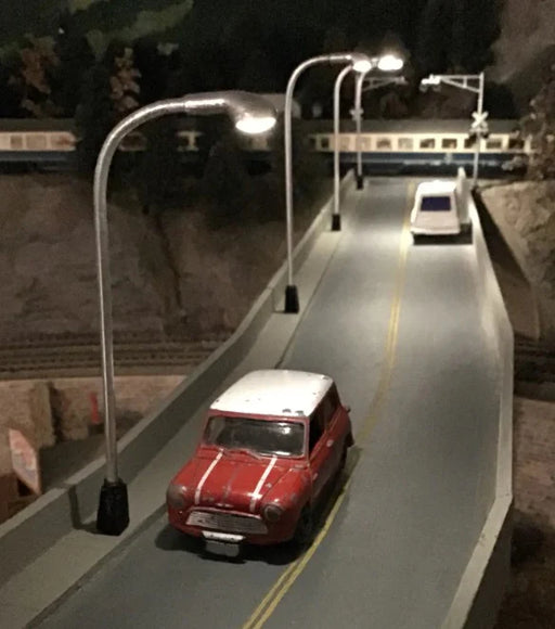 Dwarvin DVSL104 HO Scale Fiber-Lit Highway Lamps (3 Pack)