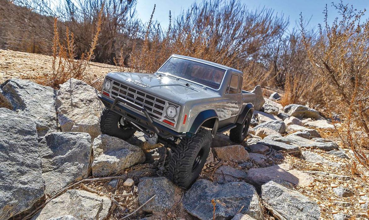 Element RC 40107C 1/10 RTR 4x4 Enduro SE Trail Truck Crawler with Sendero Body with Lipo Battery Charger Combo
