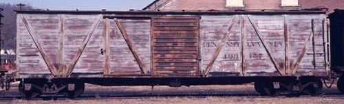 Funaro & Camerlengo 8542 HO Scale PRR X23 "11 Panel" Boxcar with Decals Resin Kit