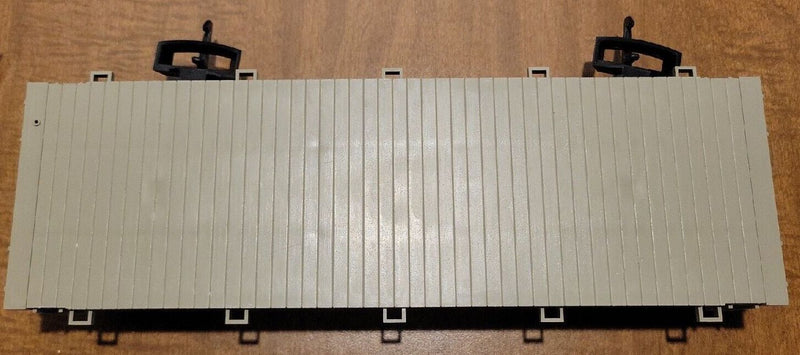 Hartland Locomotive Works 320AA01 G Scale Stake Flatcar - Undecorated (NOS)