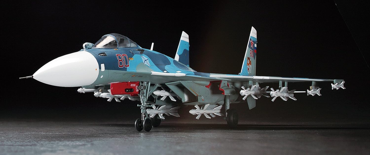 Hasegawa 1565 1/72 Su-33 Flanker D (Russian Navy Carrier-Borne Fighter) Model Kit