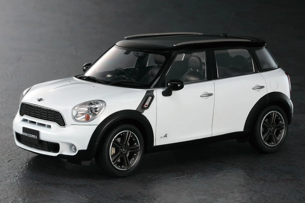 Hasegawa 24121 1/24 Mini Cooper S Countryman ALL4 Model Kit