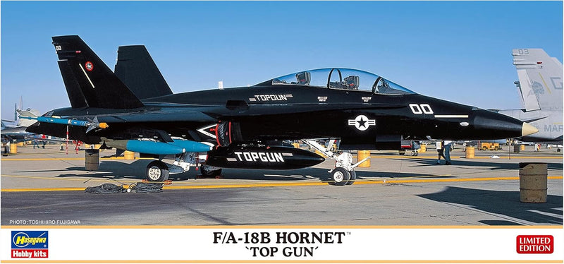 Hasegawa 2436 1/72 F/A-18B Hornet `Top Gun´ Model Aircraft Kit