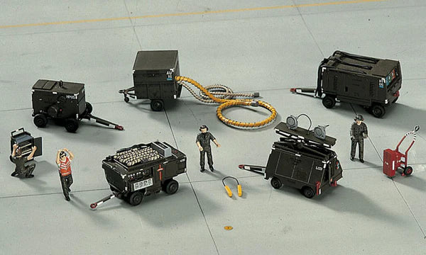 Hasegawa 35006 1/72 U.S. Aerospace Ground Equipment Set Model Kit