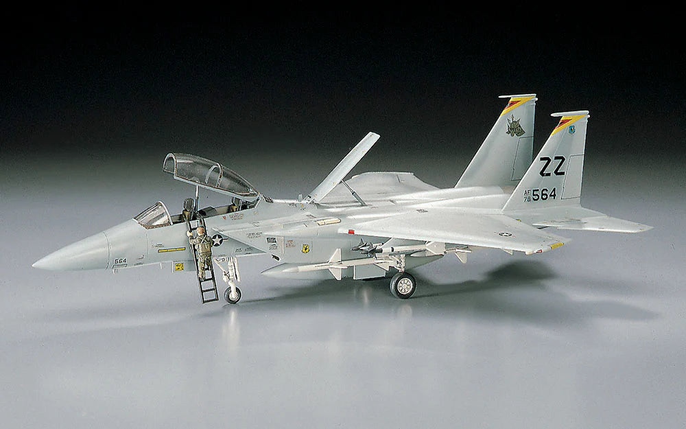 Hasegawa 435 1/72 F-15D/DJ Eagle (USAF/JASDF Two-Seat Fighter) Model Kit