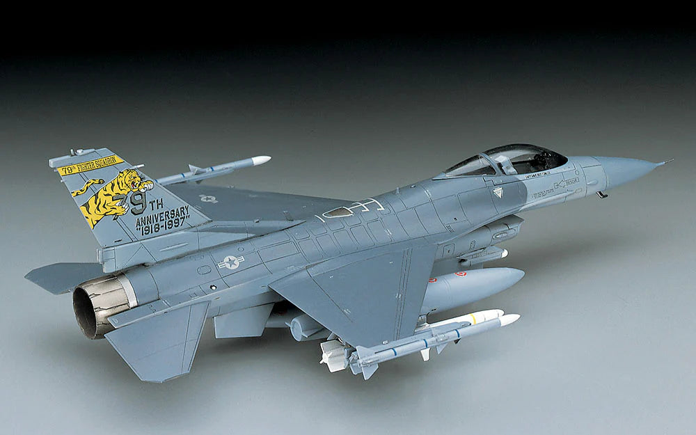 Hasegawa 448 1/72 F-16CJ (Block 50) Fighting Falcon (U.S. Air Force Fighter) Model Kit