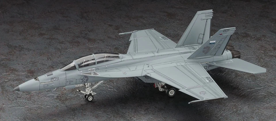 Hasegawa 52756 1/72 F/A-18F Super Hornet "Golem" Model Kit
