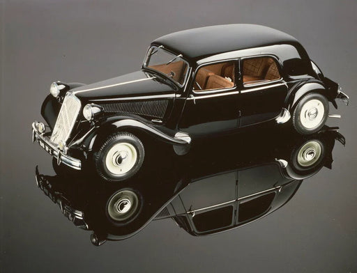 Heller 80799 1/8 Citroen 15CV 4-Door Sedan Car Model Kit