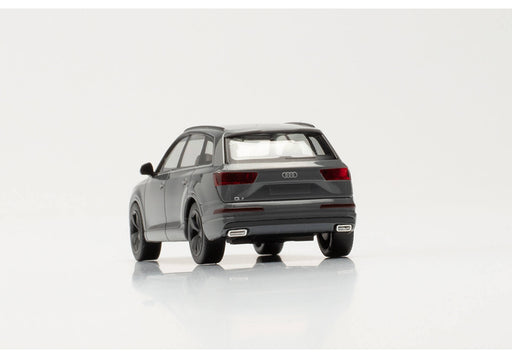 Herpa 420969 HO Scale (1:87) Audi Q7 Station Wagon (Colors May Vary)