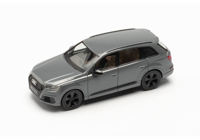Herpa 420969 HO Scale (1:87) Audi Q7 Station Wagon (Colors May Vary)