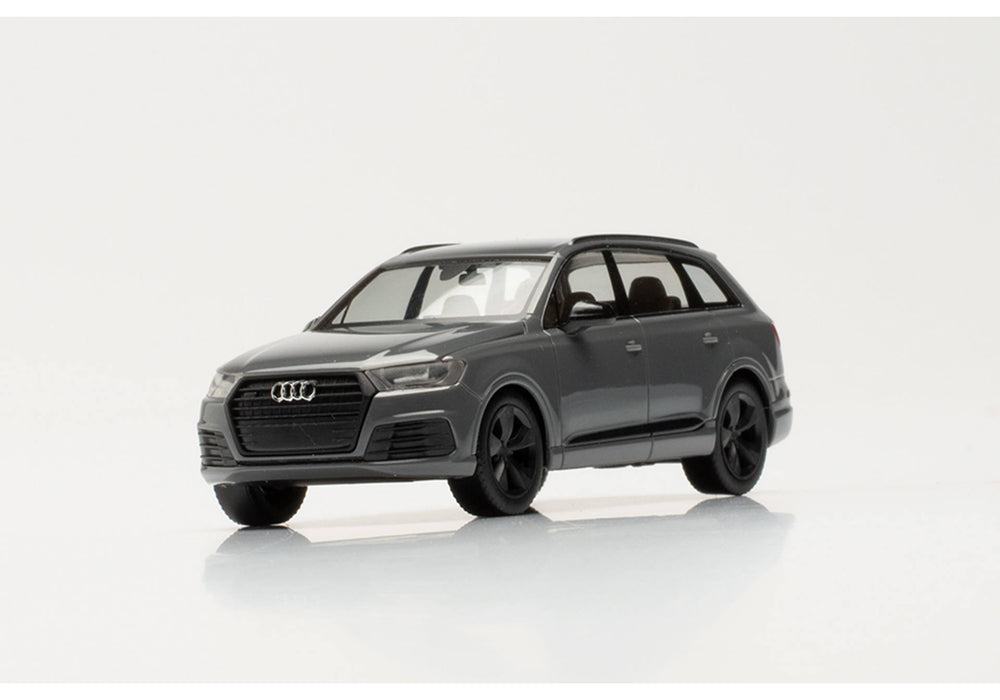 Herpa 420969 HO Scale (1:87) Audi Q7 Station Wagon (Colors May Vary)
