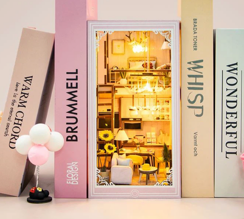 Hongda M2413 Pink Loft Book Nook