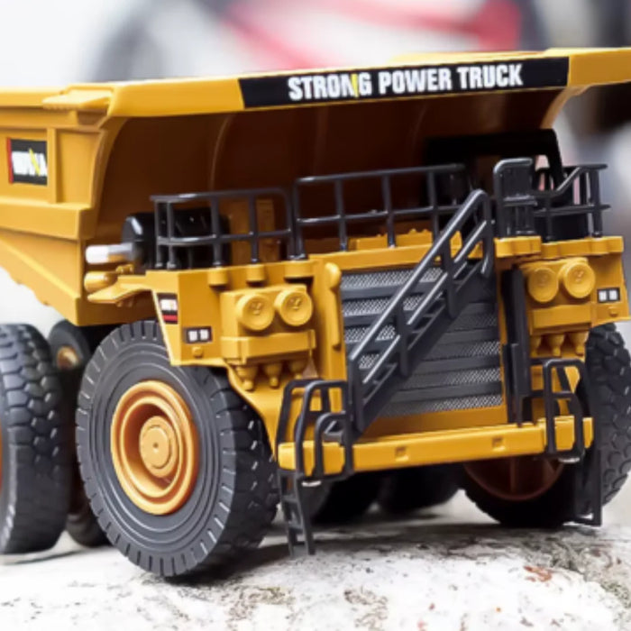 HuiNa 1912 1/40 Diecast Mining Dump Truck Construction Toy