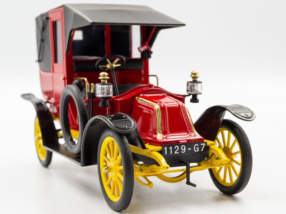 ICM Models 24030 1/24 Type AG 1910 Paris Taxi Model Kit