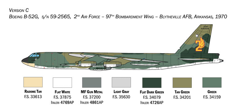 Italeri 1451 1/72 B-52G Stratofortress Early Version with Hound Dog Missiles Model Kit