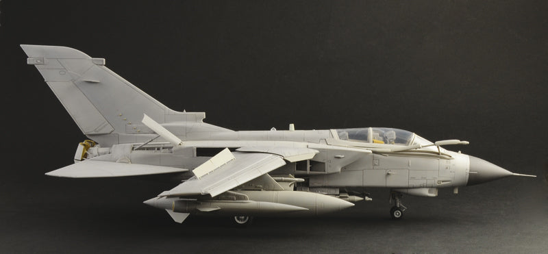 Italeri 2513 1/32 Tornado GR.4 Model Kit