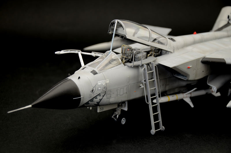 Italeri 2517 1/32 Panavia Tornado ECR Model Kit