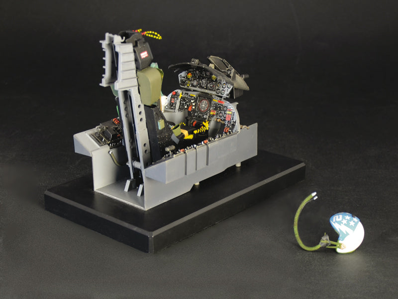 Italeri 2991 1/12 F-104G Cockpit Model Kit