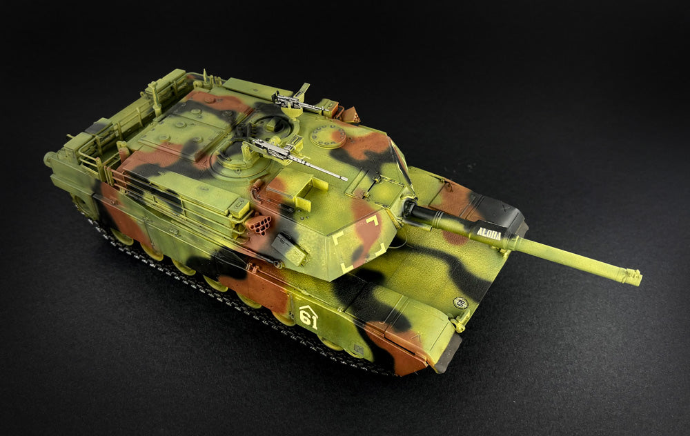 Italeri 35108 1/35 War Thunder: M1A1 Abrams Model Tank Kit