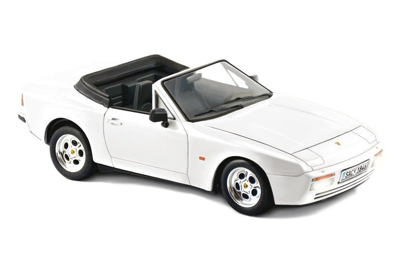 Italeri 3646 1/24 Porsche 944S Cabrio Model Kit