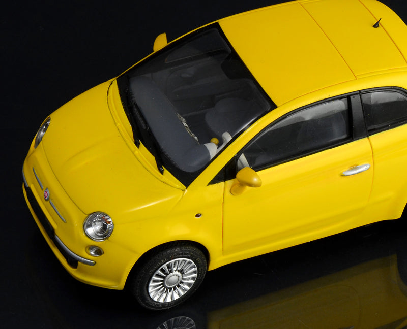 Italeri 3647 1/24 Fiat 500 (2007) Model Kit
