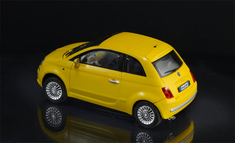 Italeri 3647 1/24 Fiat 500 (2007) Model Kit