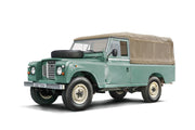 Italeri 3665 1/24 Land Rover 109 LWB Model Kit