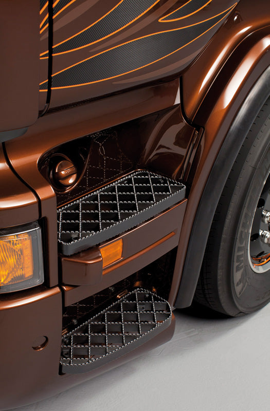 Italeri 3897 1/24 Scania R Black Amber Model Kit