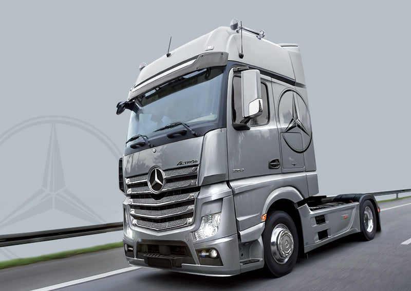 Italeri 3905 1/24 Mercedes Benz Actros MP4 GigaSpace Model Kit